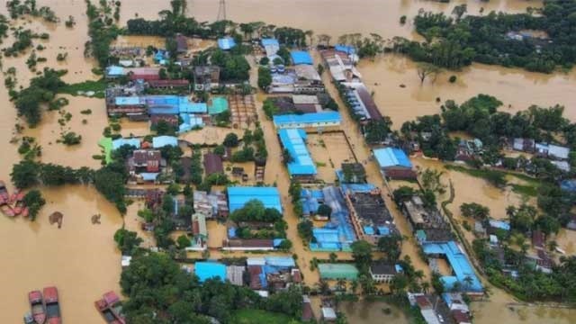 স্পিডবোট সংকটে পৌঁছানো যাচ্ছে না ত্রাণ